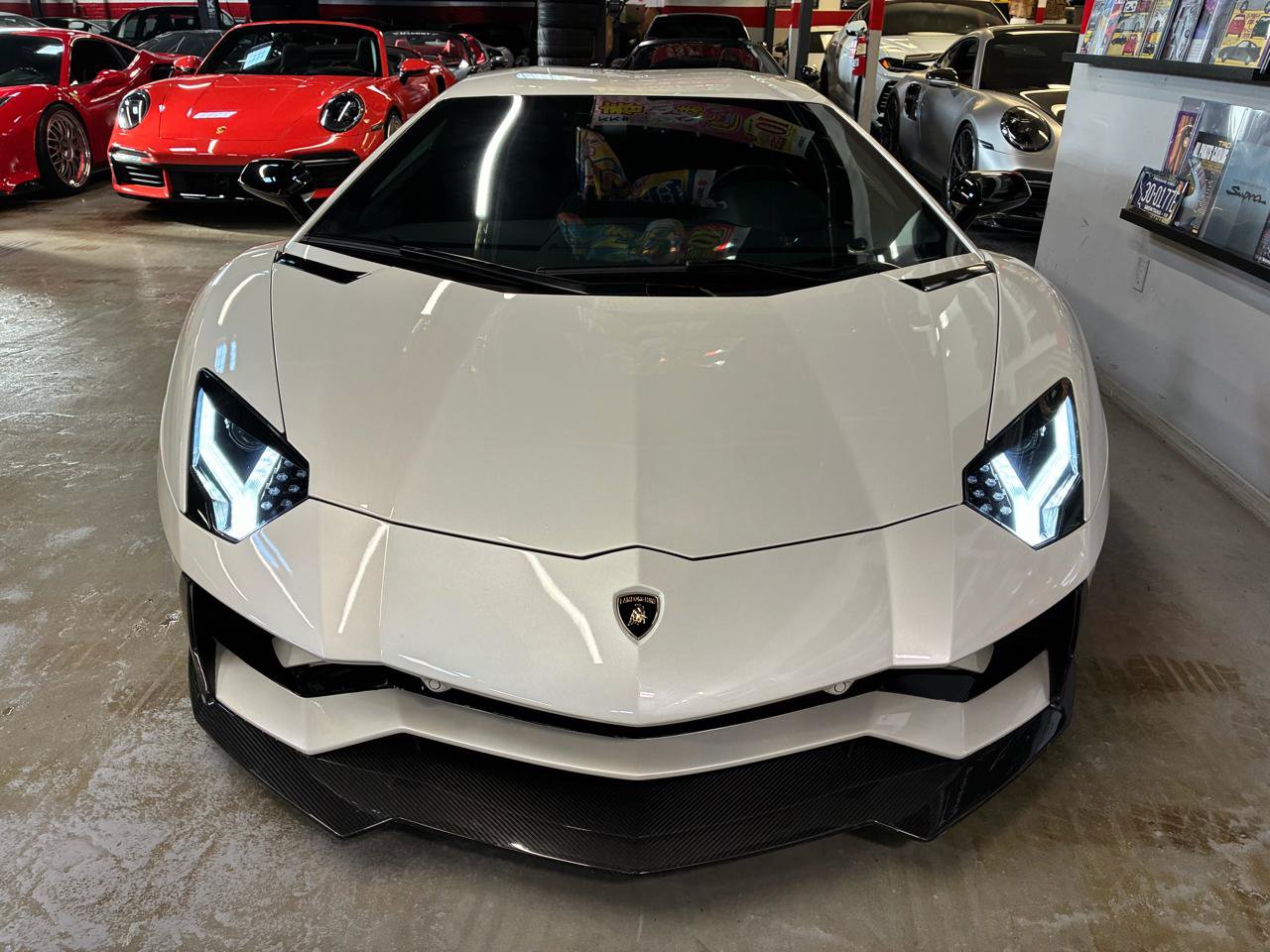 Used 2017 Lamborghini Aventador S AWD/4WD image 4
