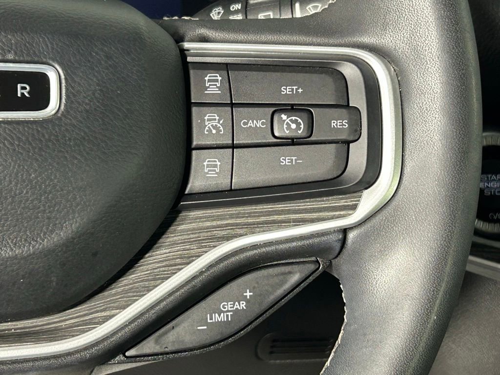 Used 2022 Jeep Wagoneer Series II AWD/4WD image 29