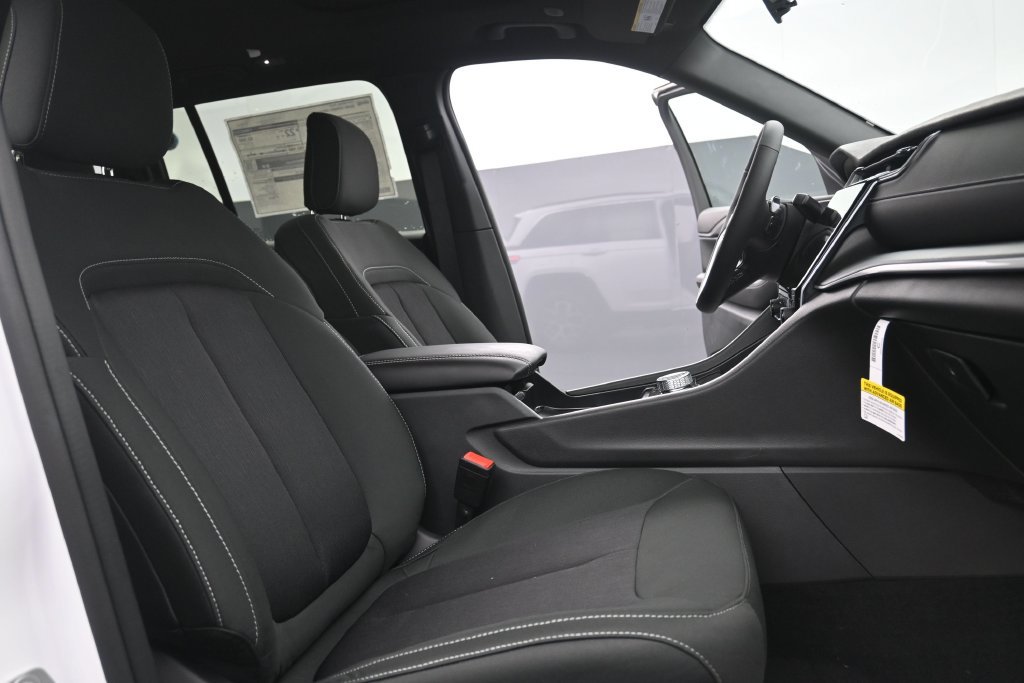 New 2027 Jeep Grand Cherokee Laredo X AWD/4WD image 21