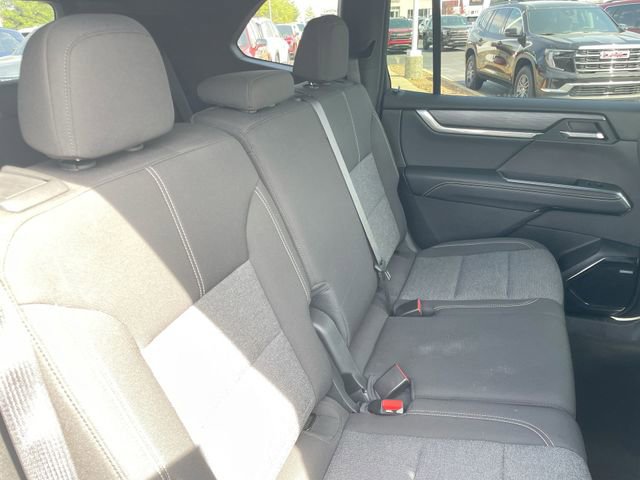 Used 2025 GMC Acadia Elevation image 15