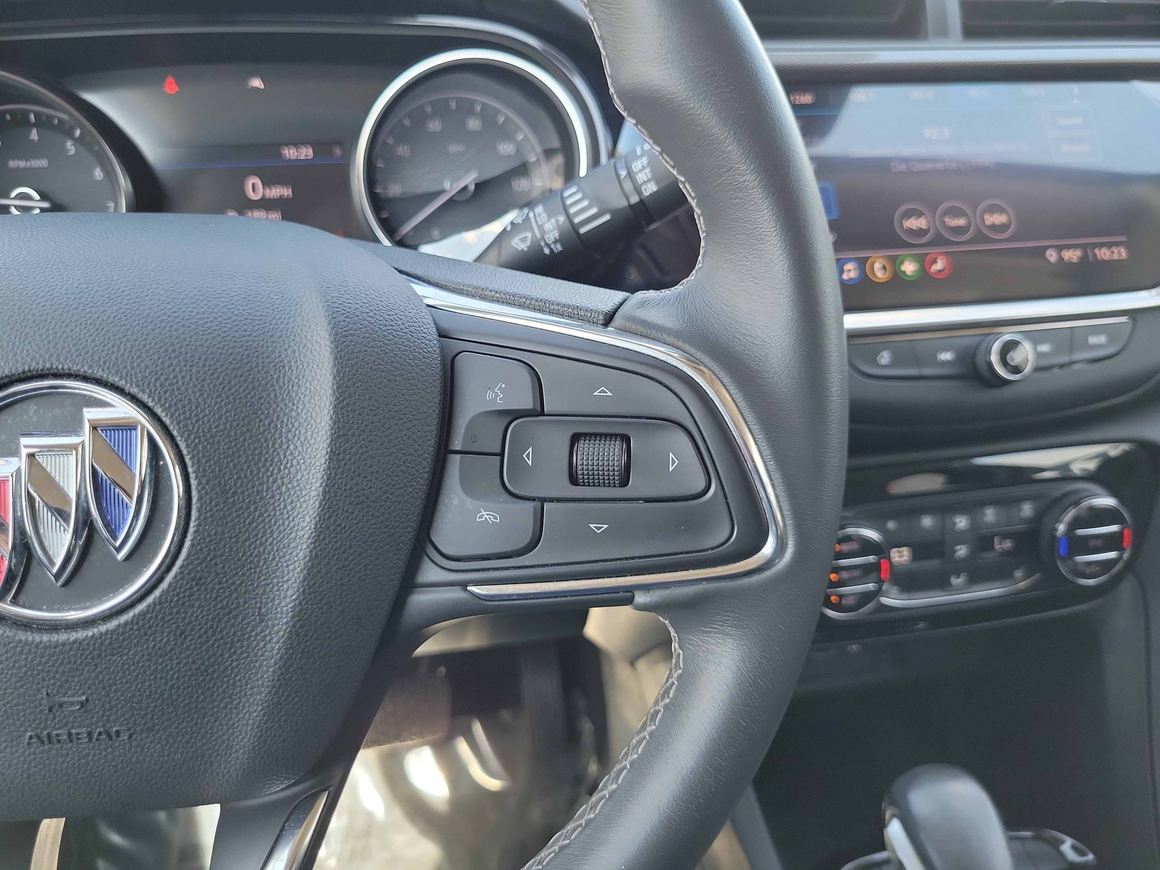 Used 2023 Buick Encore GX Select w/ Sport Touring Package FWD image 21