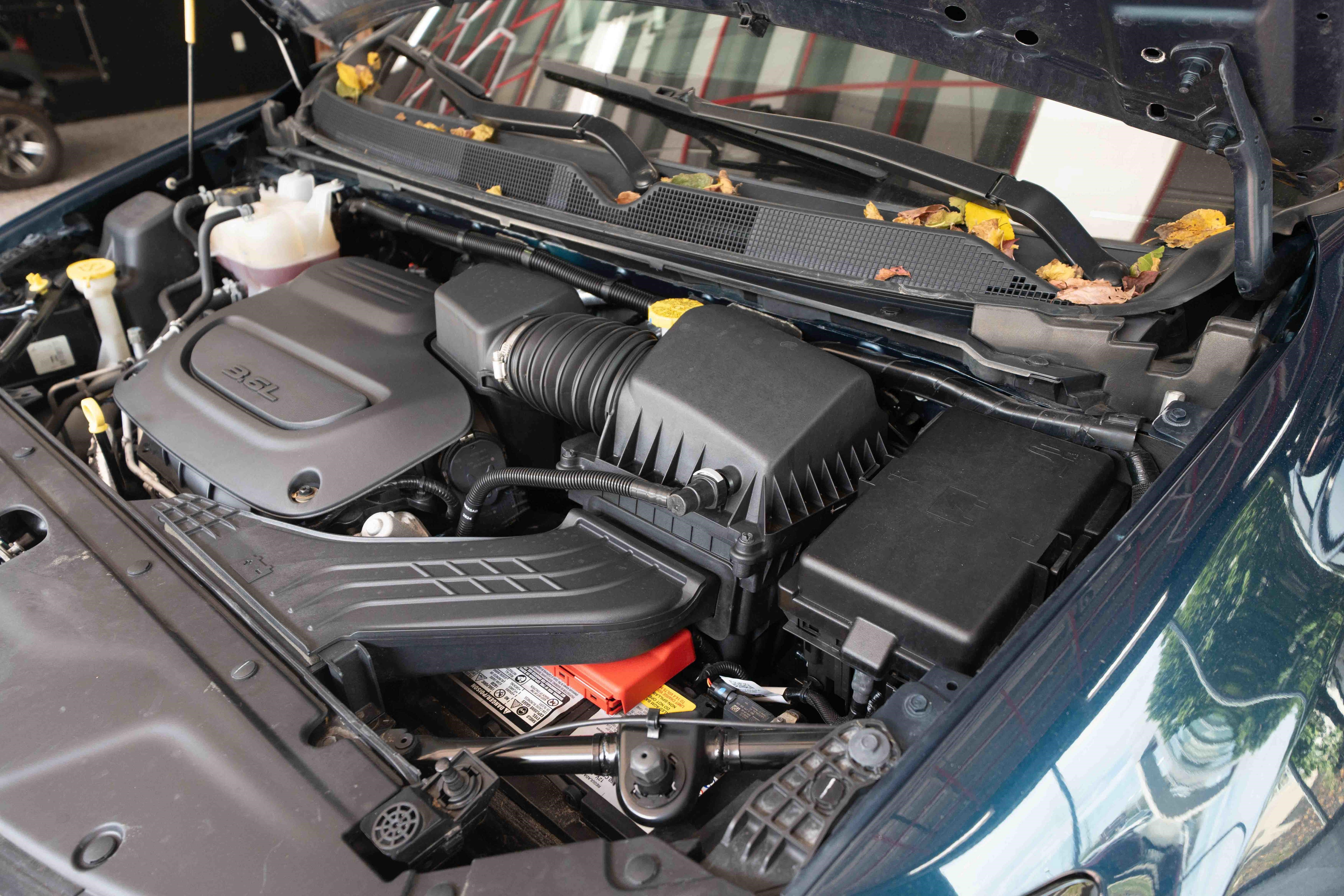 Used 2025 Chrysler Pacifica Limited FWD image 34