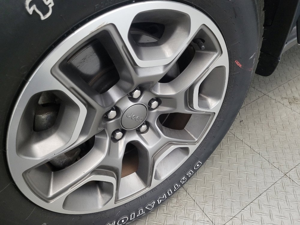 Used 2022 Jeep Cherokee Trailhawk w/ Comfort/Convenience Group image 31