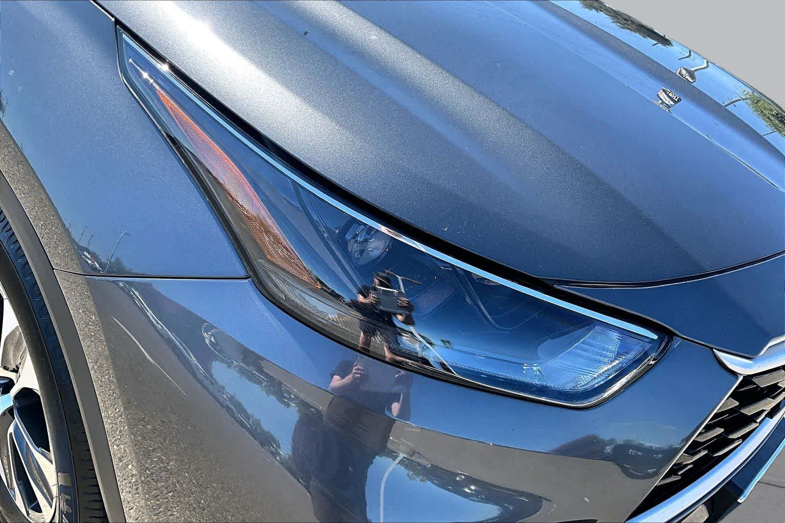 Used 2022 Toyota Highlander XLE FWD image 27
