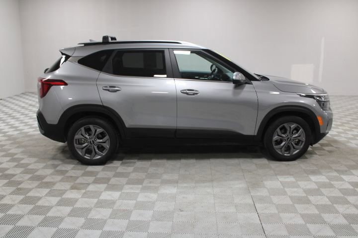 Used 2024 Kia Seltos S image 12