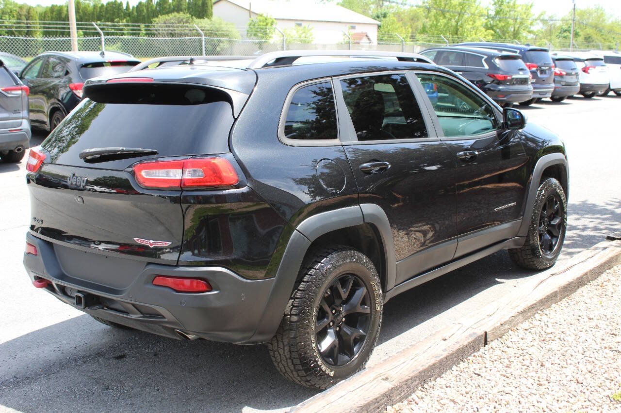 Used 2014 Jeep Cherokee Trailhawk w/ Technology Group AWD/4WD image 6