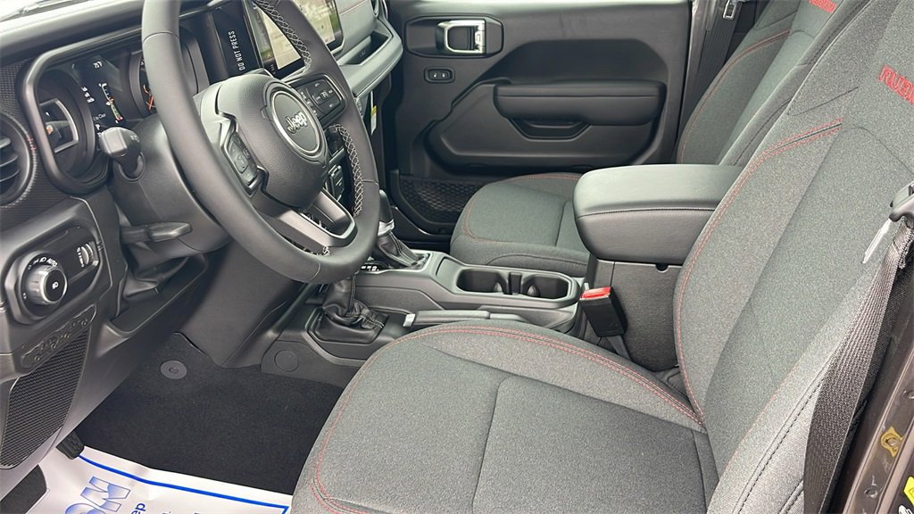 New 2025 Jeep Wrangler Unlimited Rubicon w/ Steel Bumper Group image 25