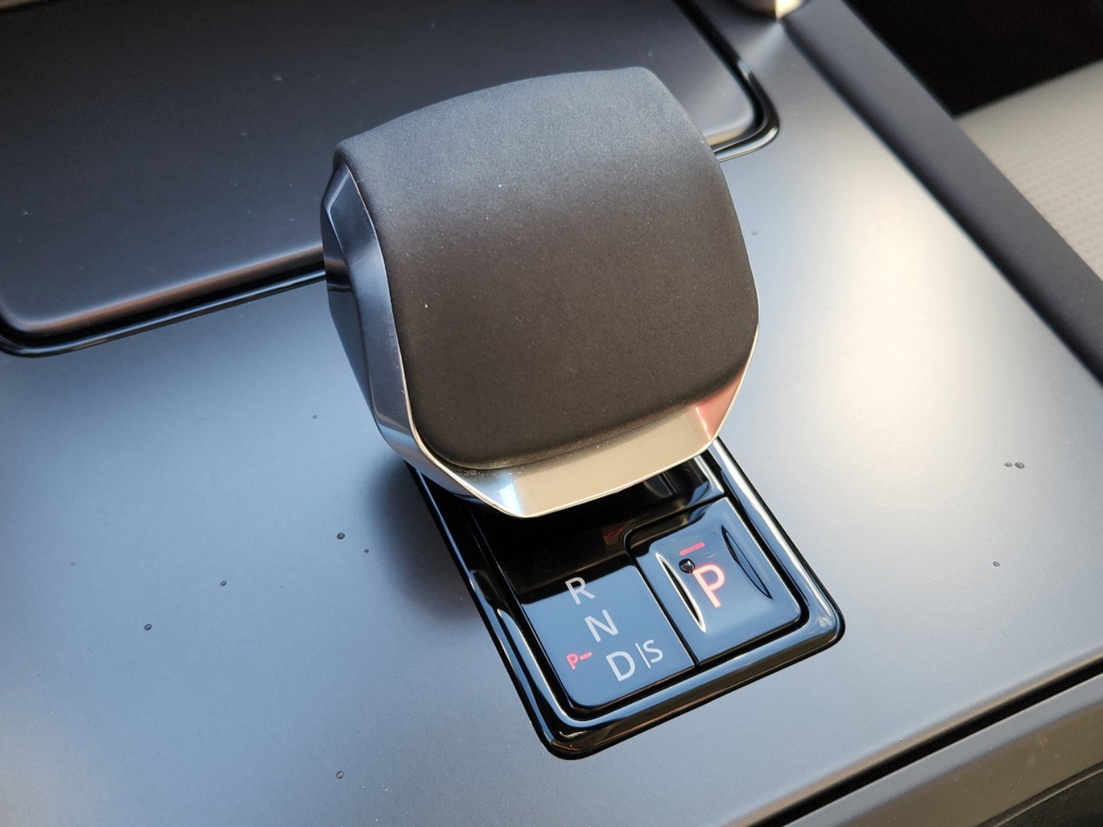 Certified 2024 Land Rover Discovery Sport S image 22