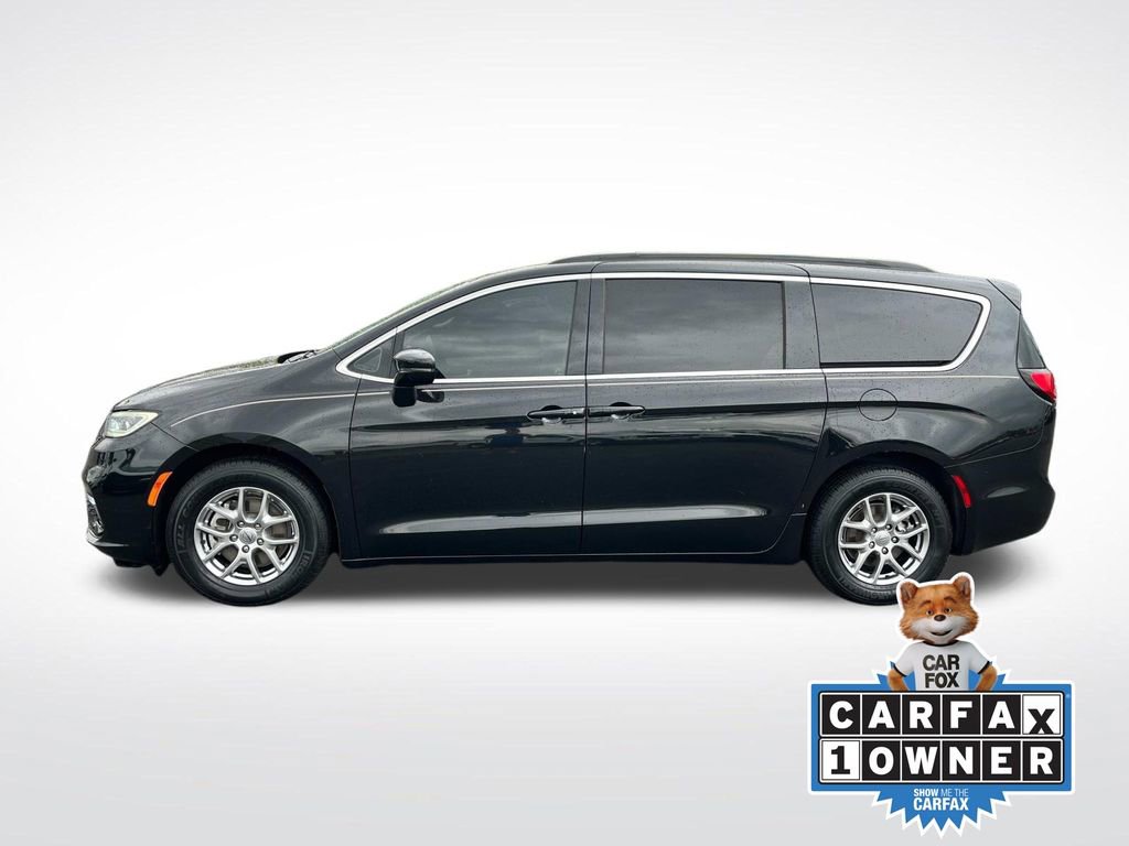 Used 2021 Chrysler Pacifica Touring image 7