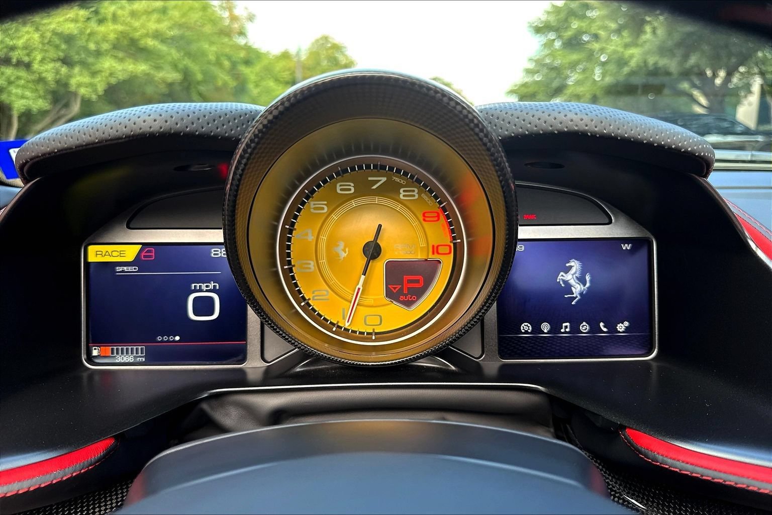 Used 2022 Ferrari 812 GTS RWD image 13