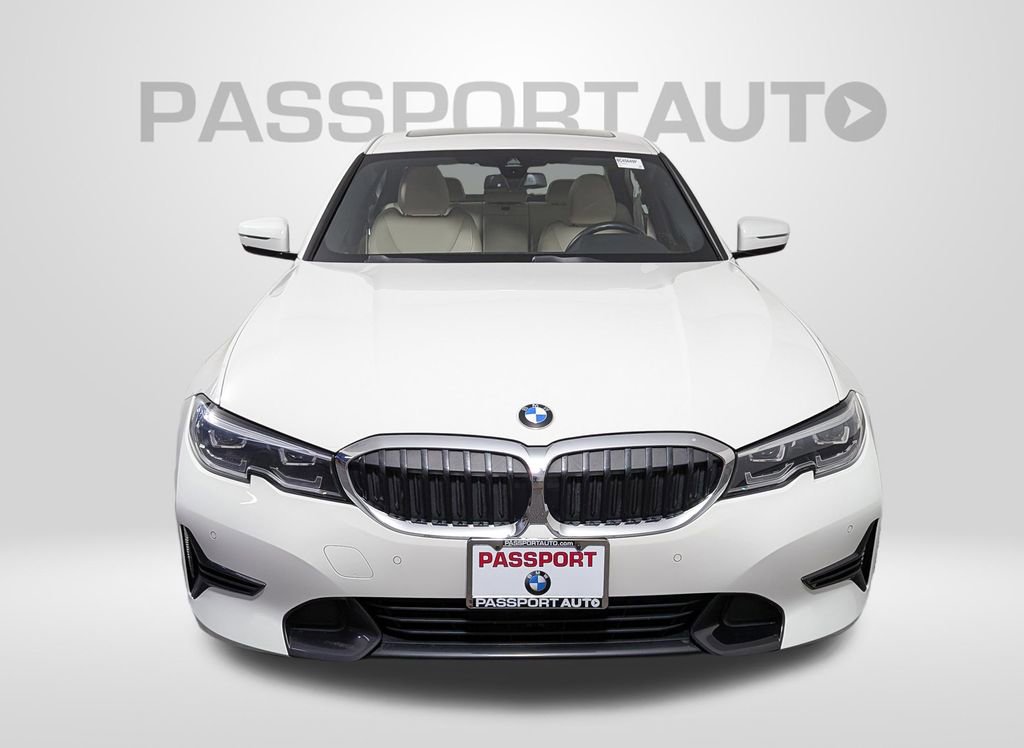 Certified 2022 BMW 330i xDrive Sedan w/ Premium Package 2 AWD/4WD image 12