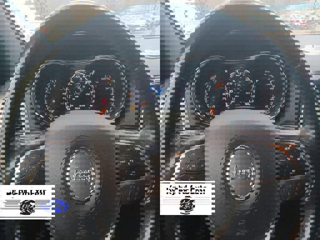 Used 2019 Jeep Grand Cherokee Altitude image 29