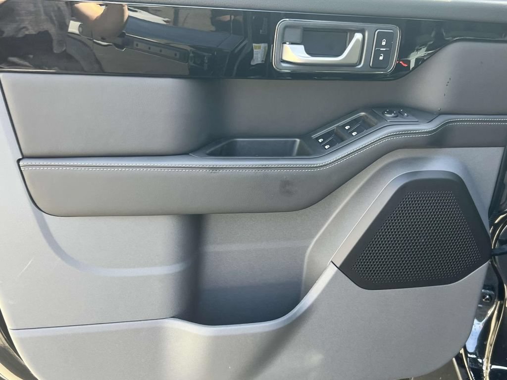 New 2025 INEOS Grenadier Station Wagon AWD/4WD image 17
