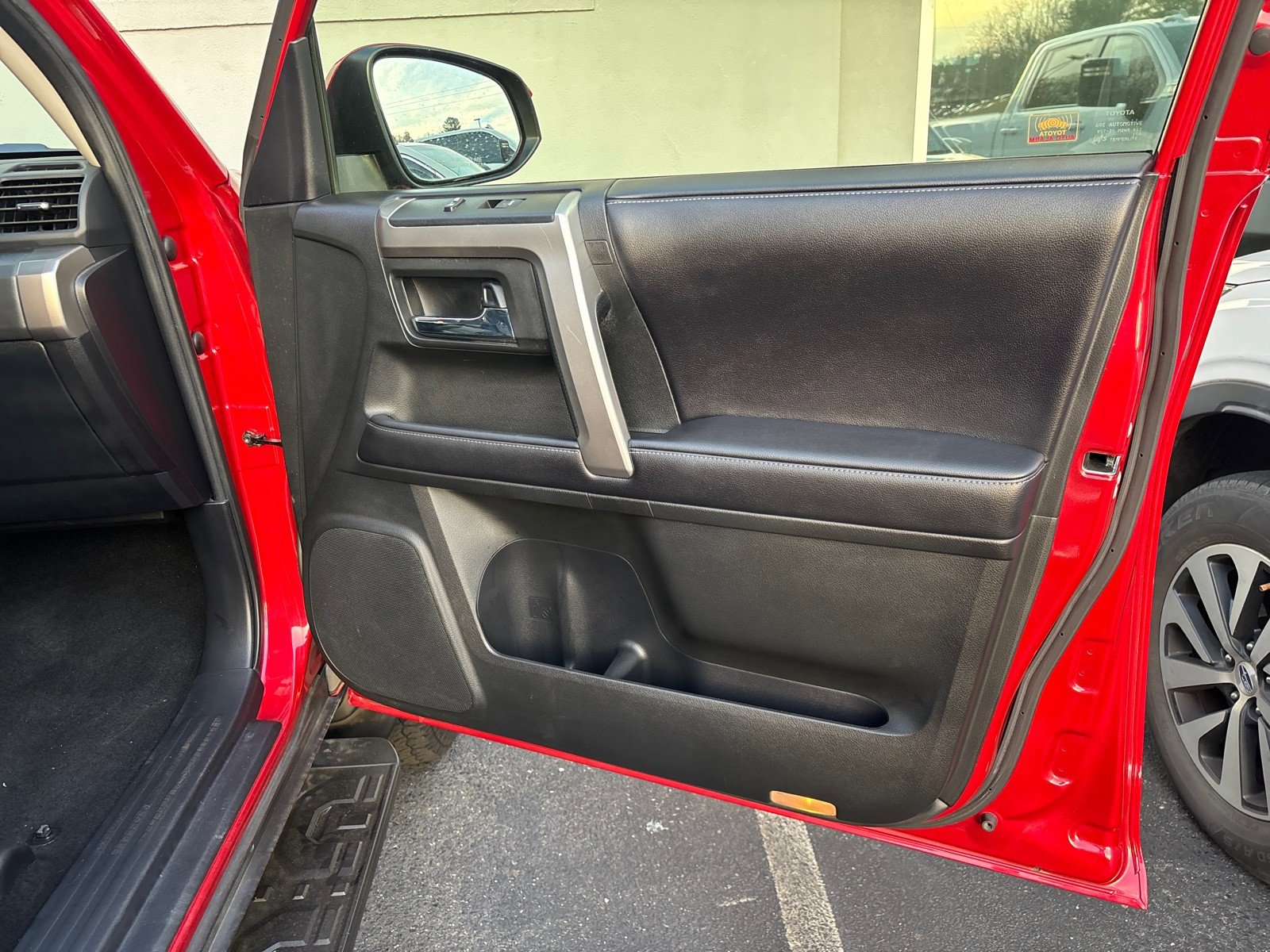 Used 2018 Toyota 4Runner SR5 Premium image 43