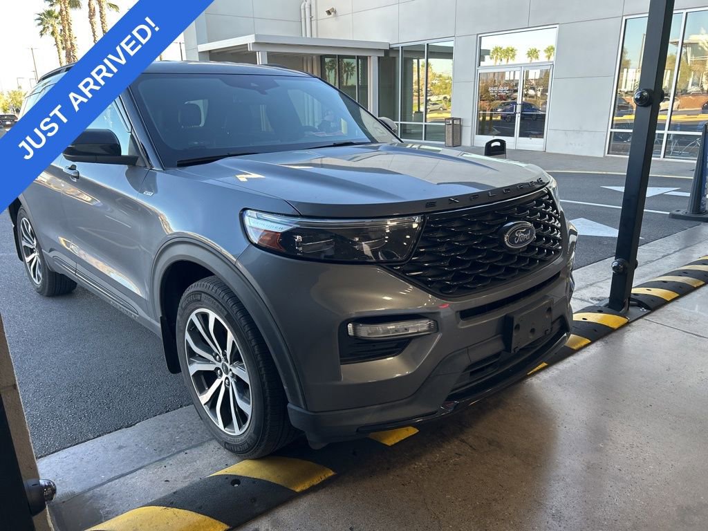 Used 2022 Ford Explorer ST-Line w/ Class IV Trailer Tow Package image 2