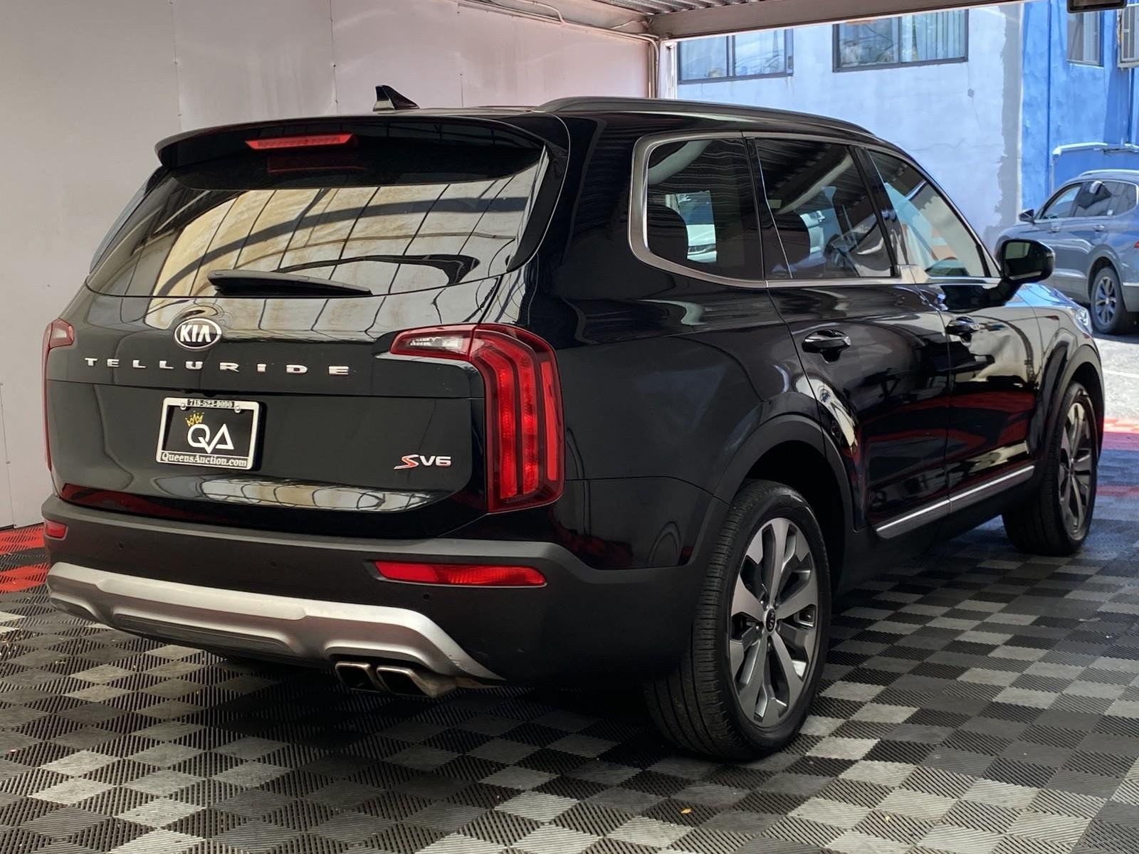 Used 2020 Kia Telluride S w/ S 8 Passenger Seating Package FWD image 6