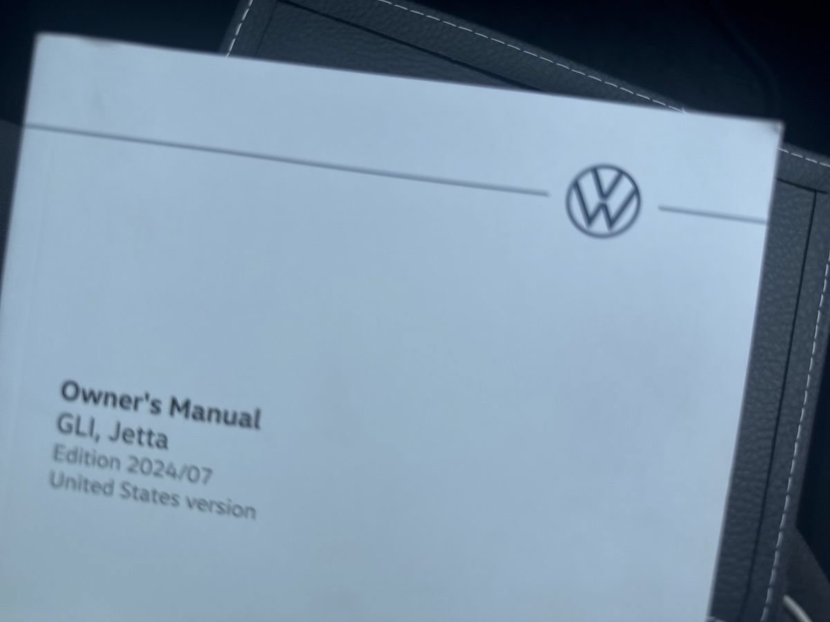 Used 2025 Volkswagen Jetta Sport FWD image 46