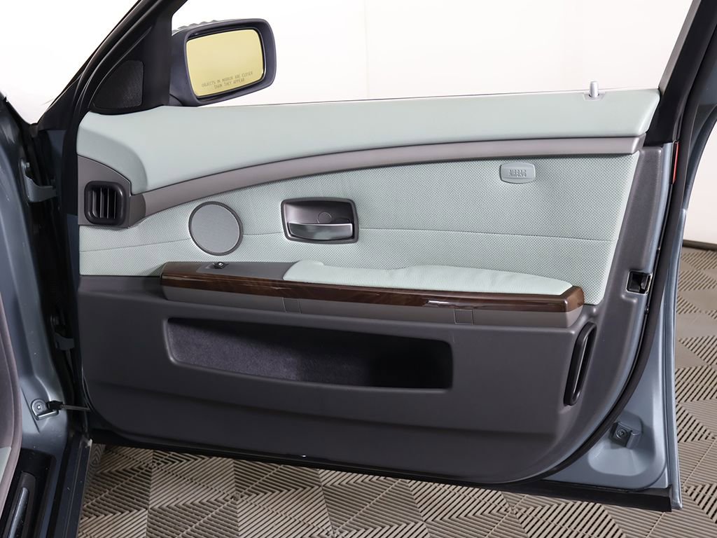 Used 2004 BMW 745Li RWD image 22