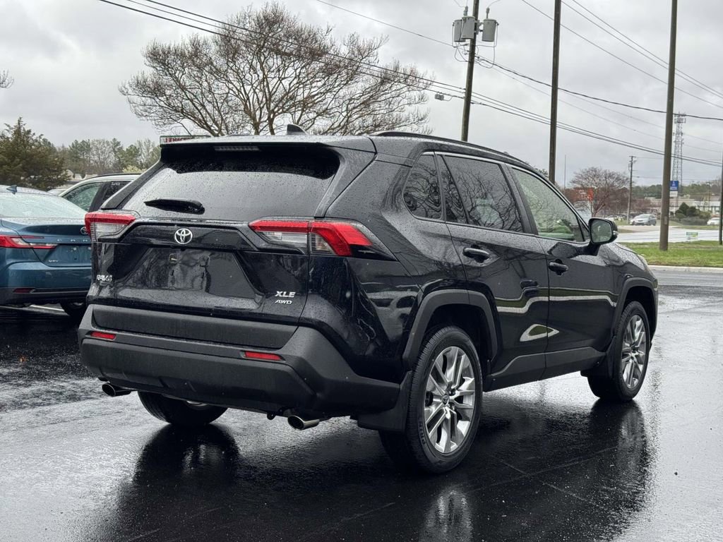 Used 2020 Toyota RAV4 XLE Premium image 22