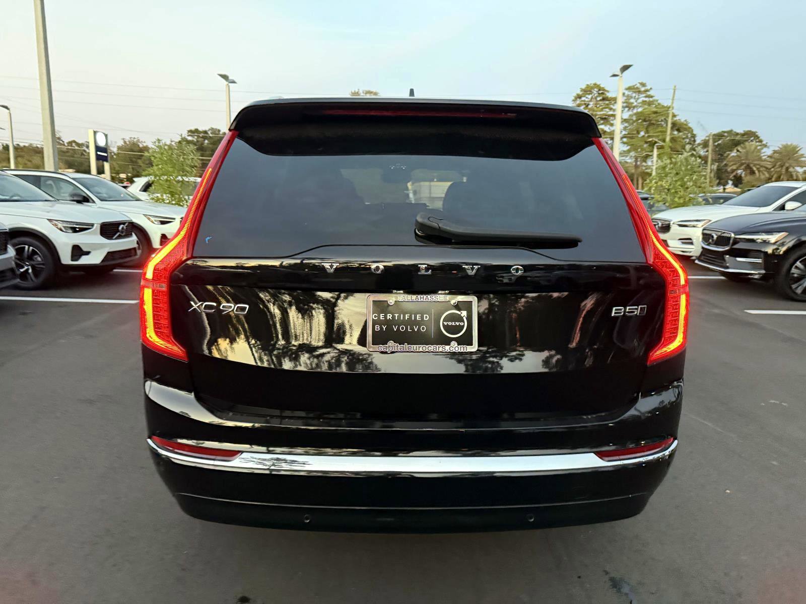 Certified 2024 Volvo XC90 B5 Core image 4