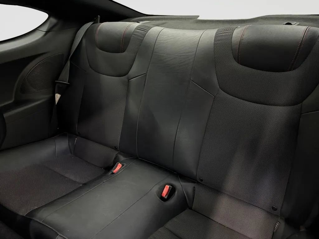 Used 2015 Hyundai Genesis 3.8 RWD image 13