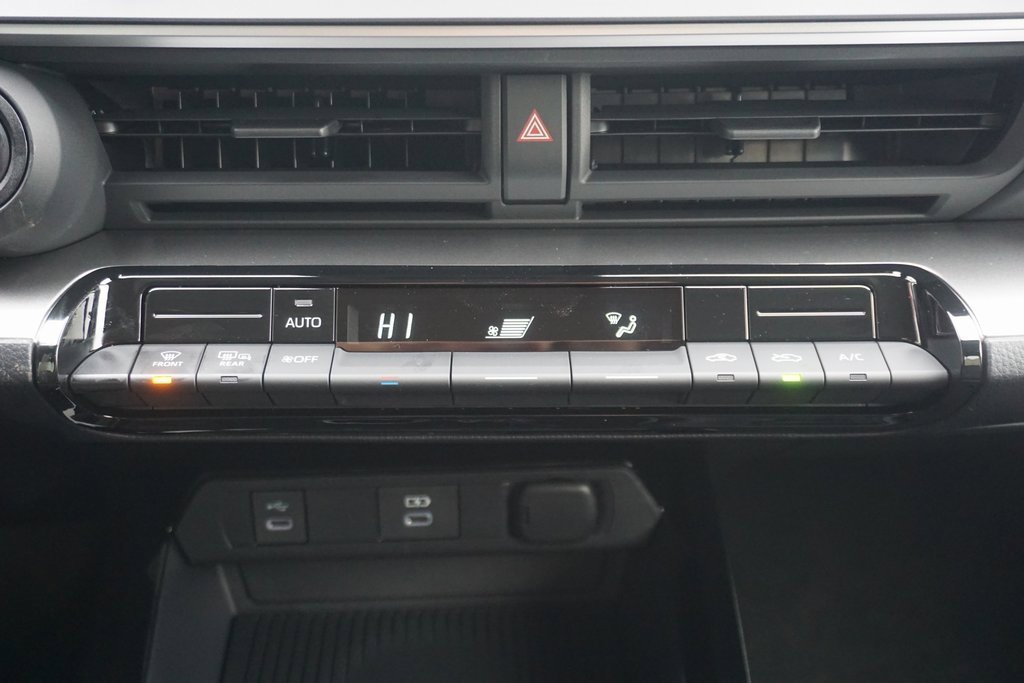 New 2026 Toyota Prius LE image 12