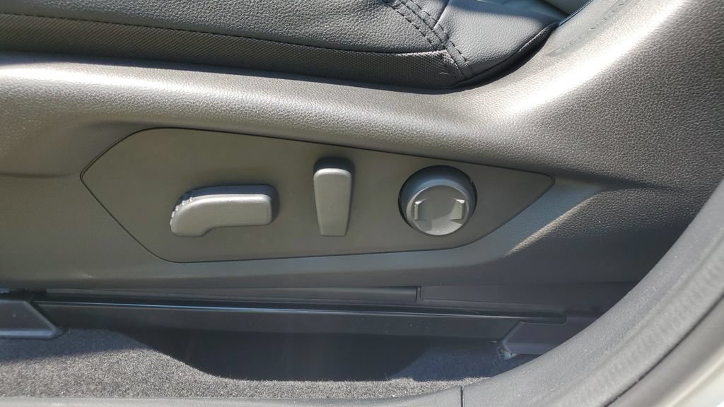 Certified 2026 Subaru Outback Premium AWD/4WD image 8