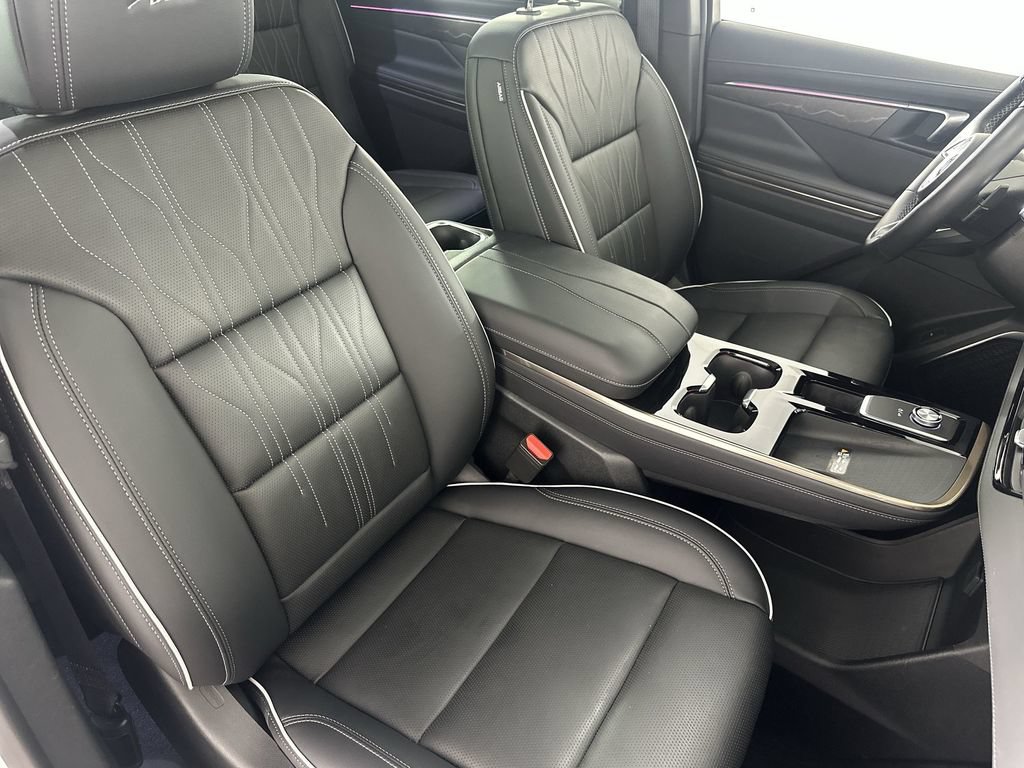 Used 2026 Buick Enclave Avenir w/ Super Cruise Package AWD/4WD image 30