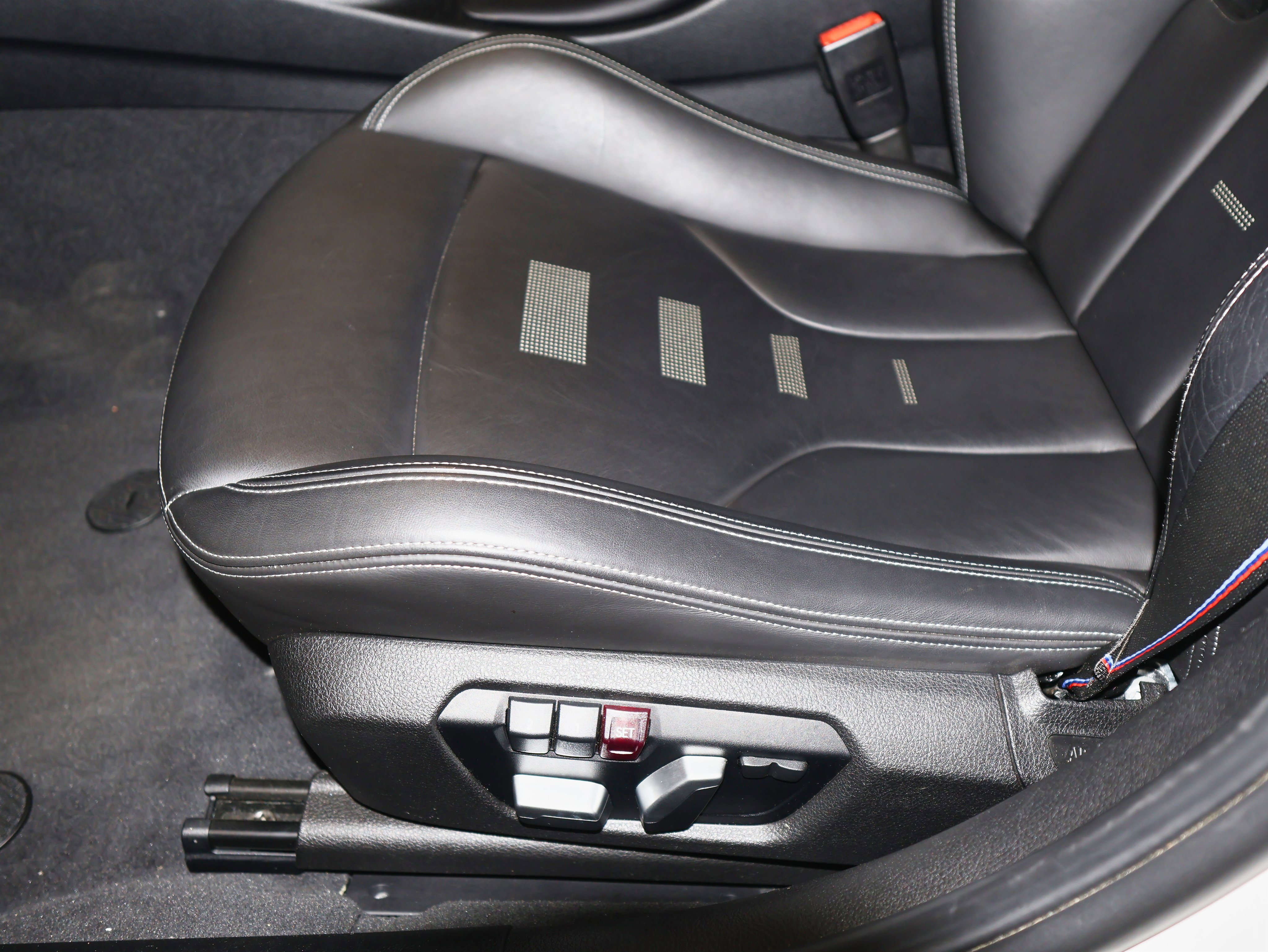 Used 2018 BMW M3 Competition w/ Competition Package image 16