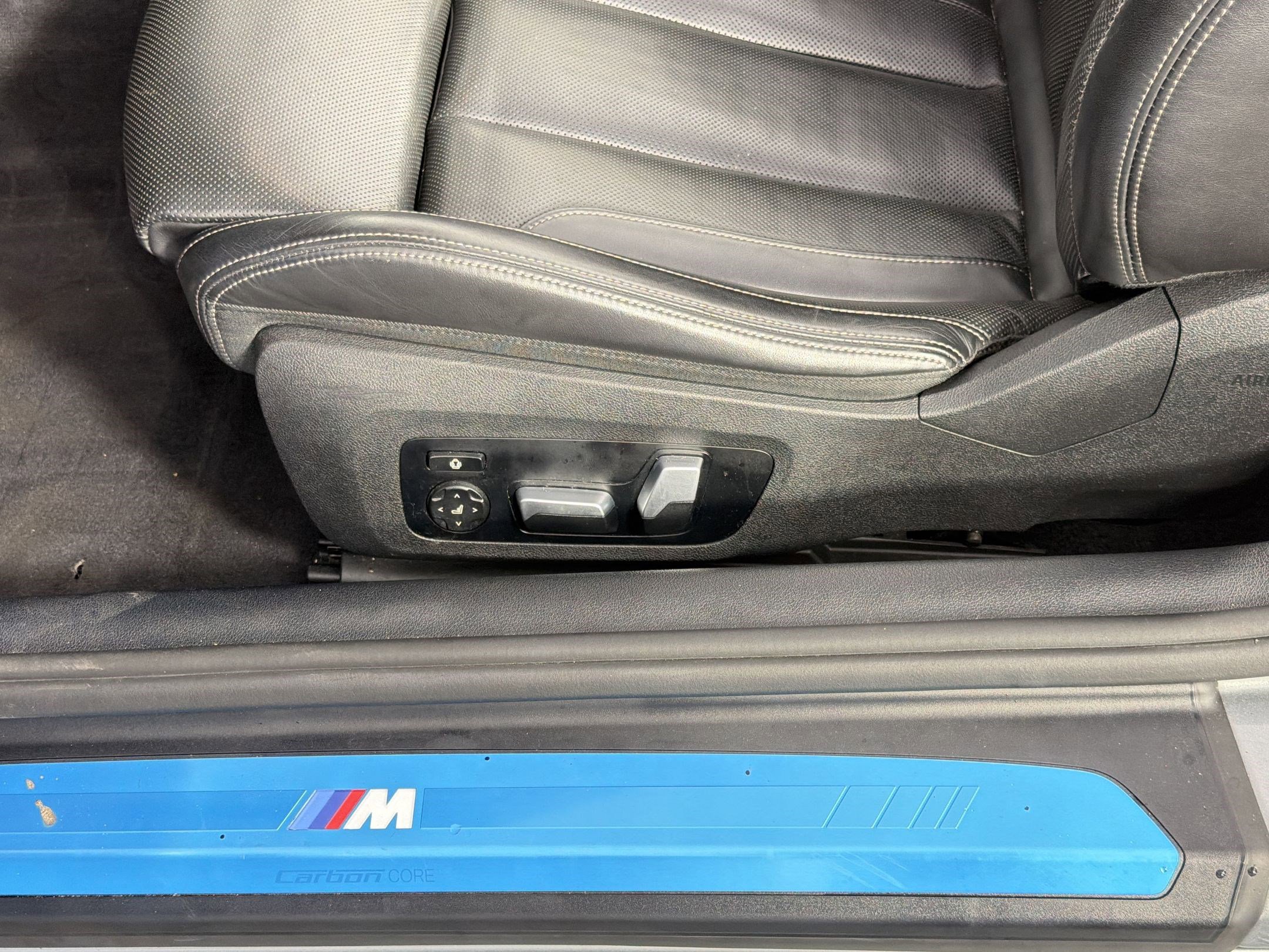 Used 2023 BMW 840i Convertible w/ Comfort Seating Package image 14