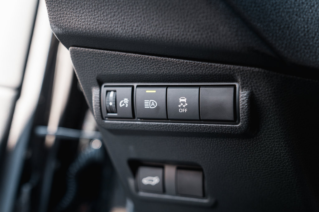 New 2026 Toyota Corolla Cross XLE w/ Convenience Package FWD image 14