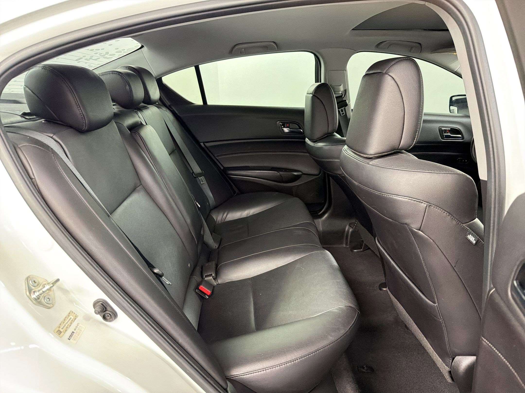 Used 2017 Acura ILX w/ Premium Package FWD image 29