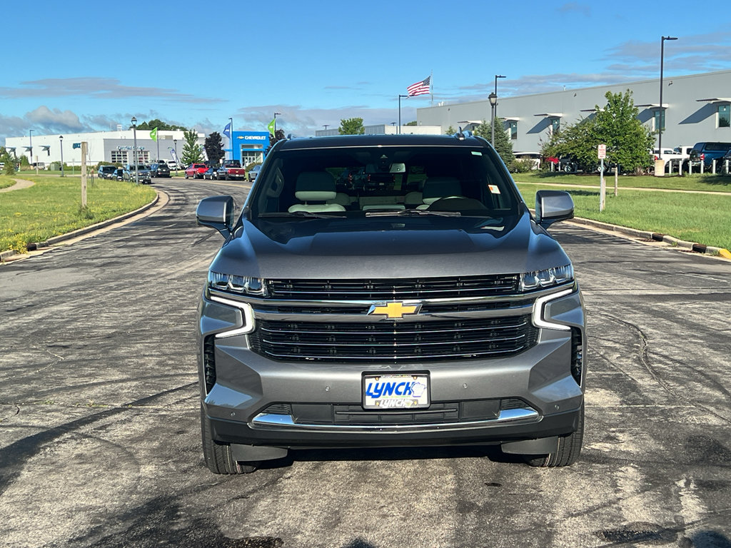 Used 2022 Chevrolet Tahoe LT w/ Luxury Package AWD/4WD image 7