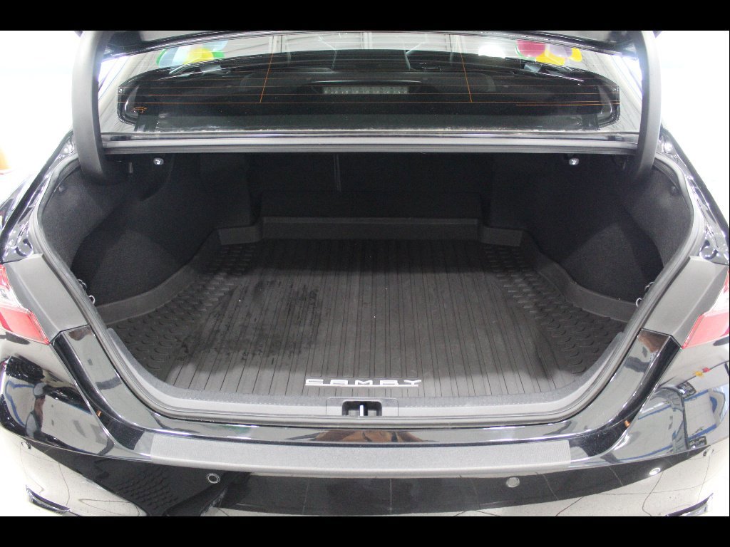 Used 2021 Toyota Camry XSE w/ Navigation Upgrade Package FWD image 19