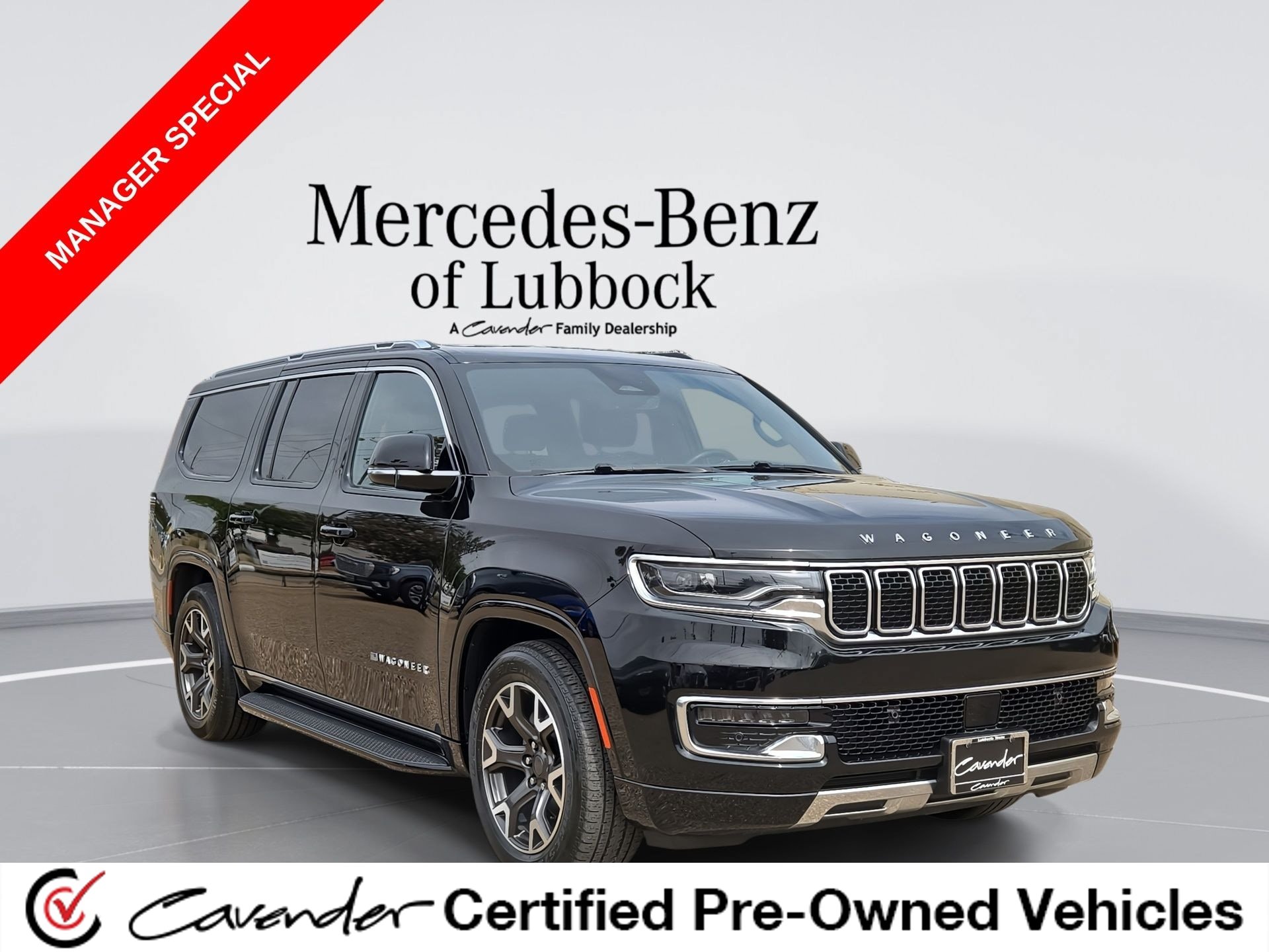 Used 2024 Jeep Wagoneer L Series III w/ Flexible Seating Group AWD/4WD image 1