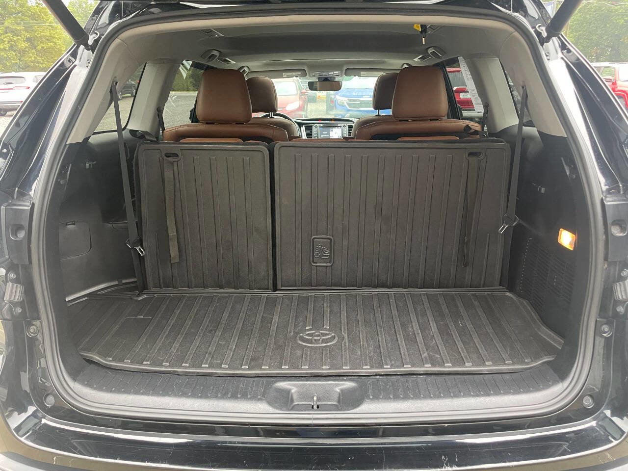 Used 2018 Toyota Highlander Limited image 24