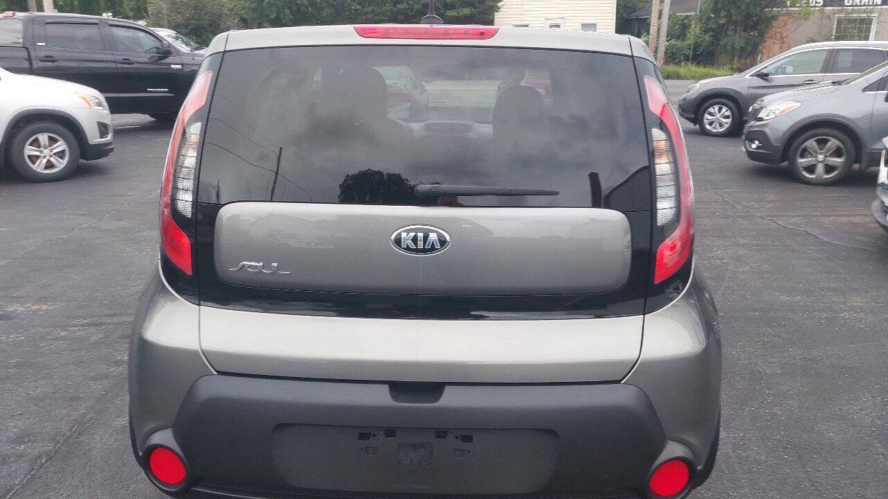 Used 2015 Kia Soul FWD image 4
