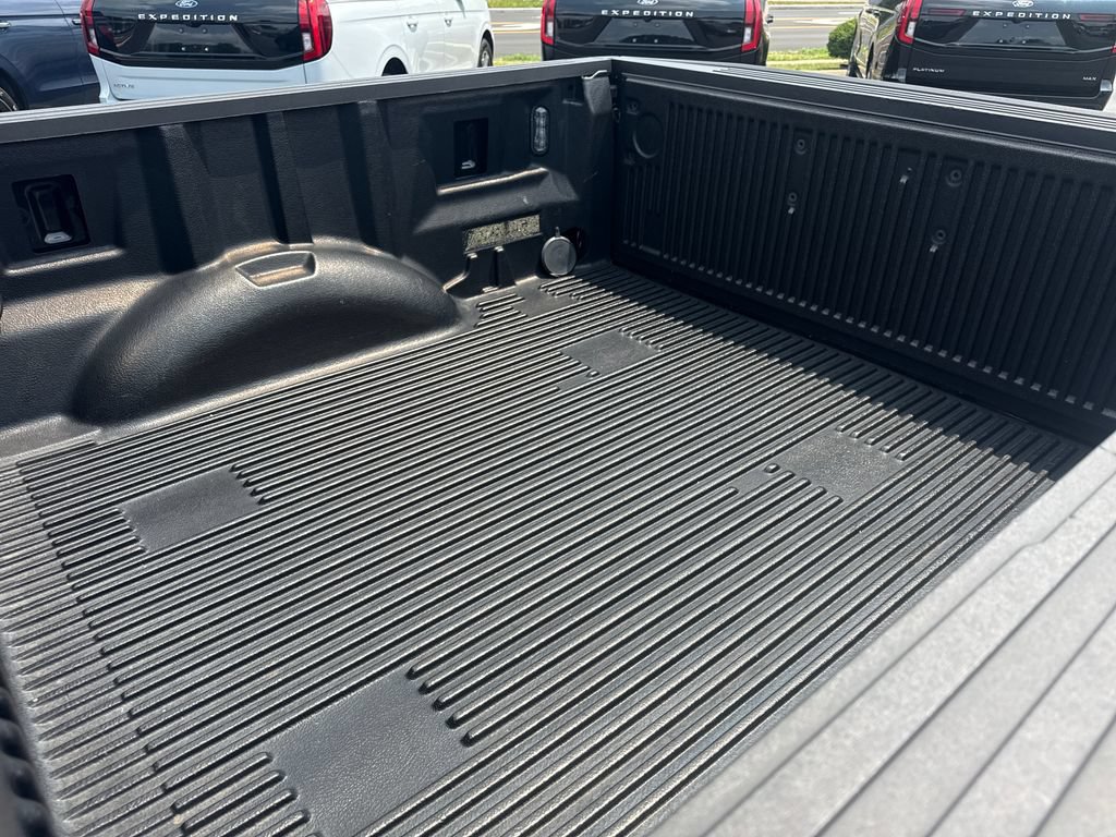 Used 2019 Ford F150 XLT w/ Equipment Group 302A Luxury AWD/4WD image 34
