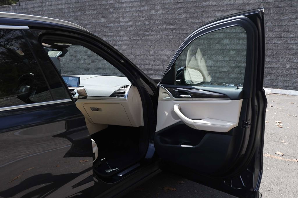 Used 2019 BMW X3 xDrive30i w/ Driving Assistance Package image 15