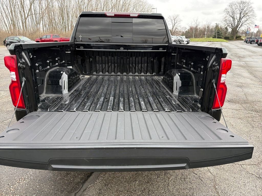 Used 2024 Chevrolet Silverado 1500 LT Trail Boss w/ Convenience Package II image 32