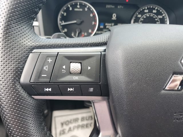 Used 2022 Mitsubishi Outlander SE FWD image 36