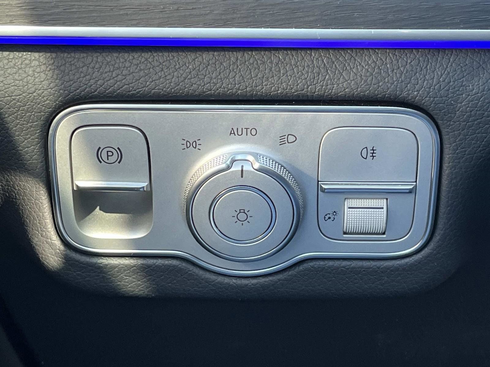 Used 2025 Mercedes-Benz GLE 350 4MATIC image 25