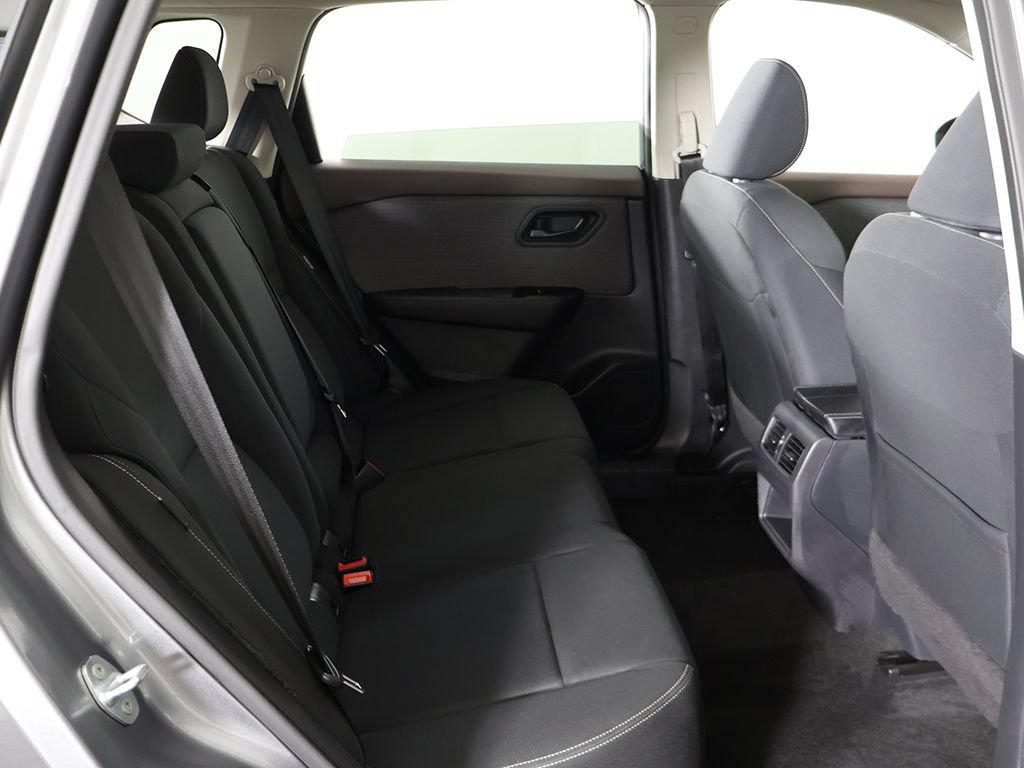 Used 2023 Nissan Rogue S AWD/4WD image 30