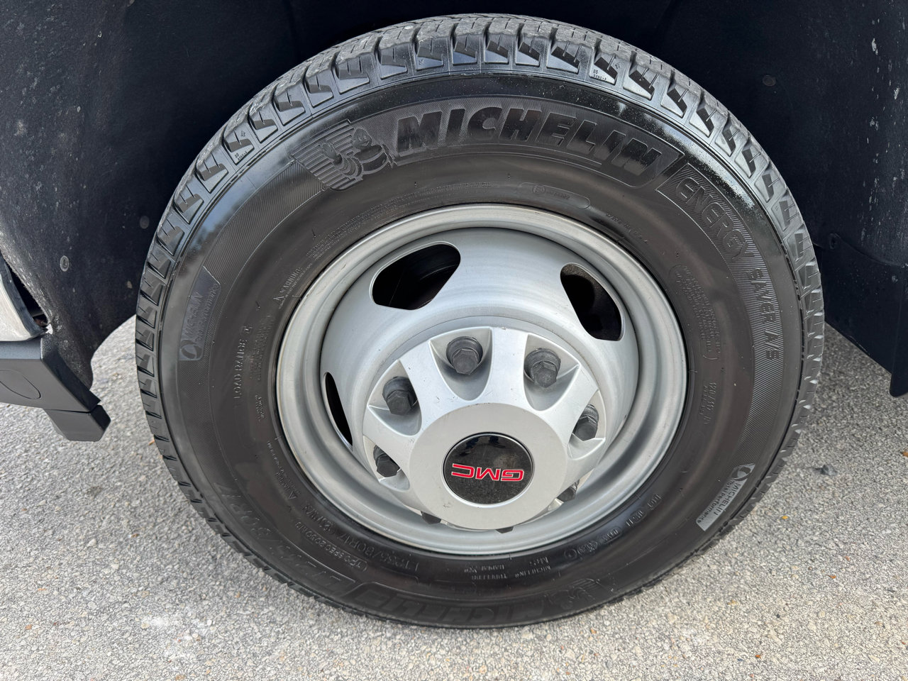 Used 2021 GMC Sierra 3500 2WD Crew Cab w/ Convenience Package image 4