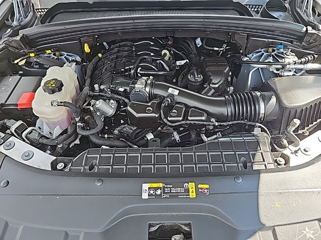 Certified 2024 Jeep Grand Cherokee Overland w/ Adv Protech Group III image 33