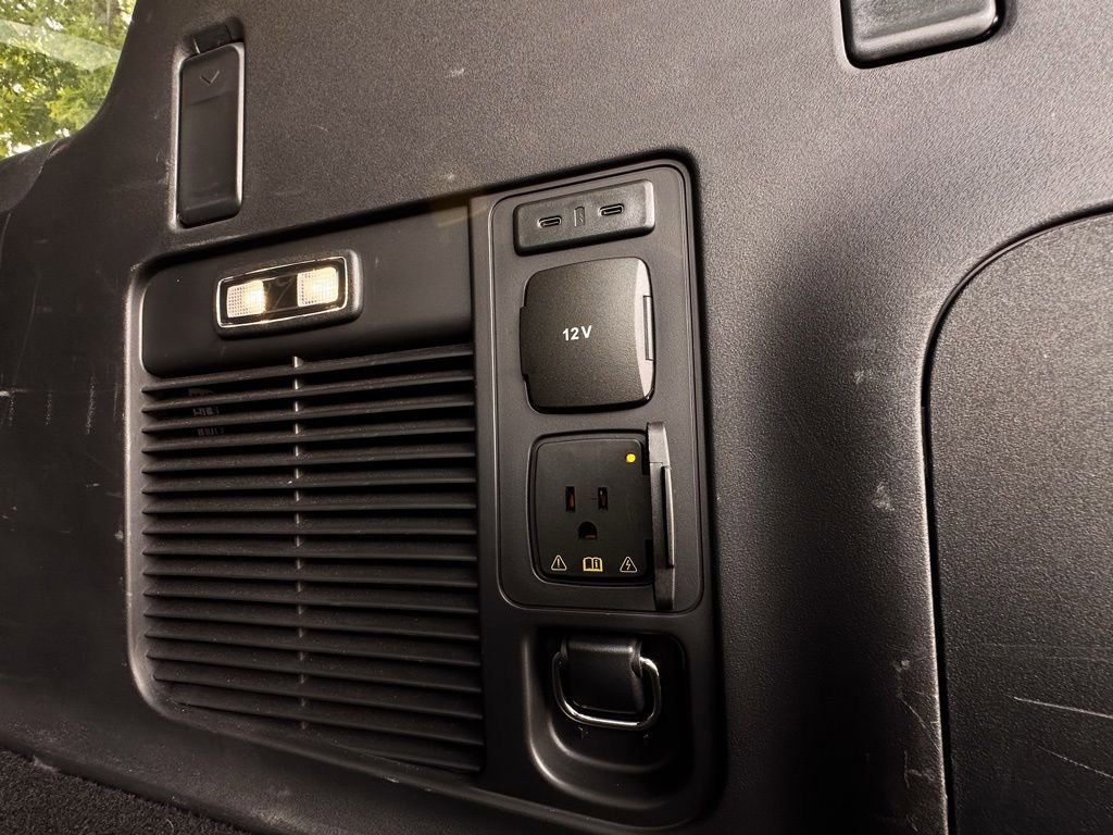 Used 2025 Lincoln Navigator L Reserve image 30