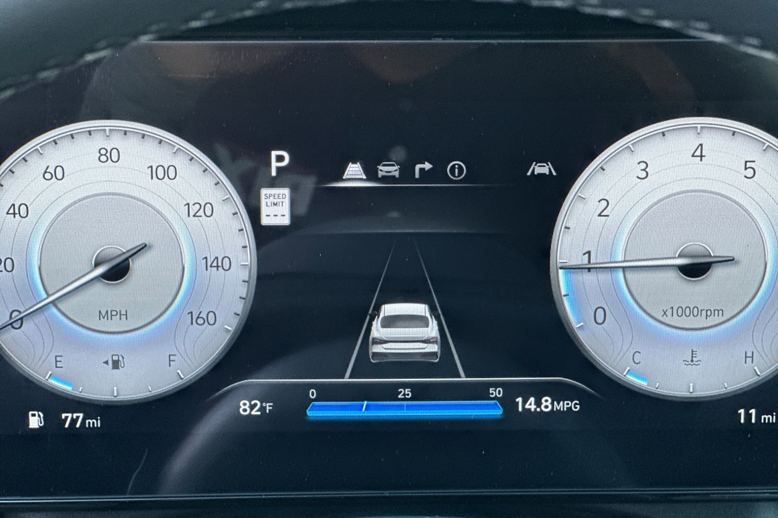New 2026 Hyundai Elantra Limited FWD image 27