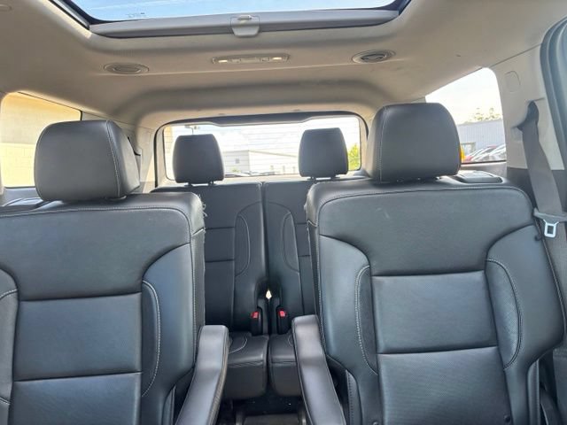 Used 2020 GMC Acadia SLT AWD/4WD image 12