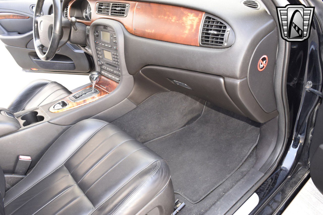 Used 2008 Jaguar S-TYPE 3.0 image 25