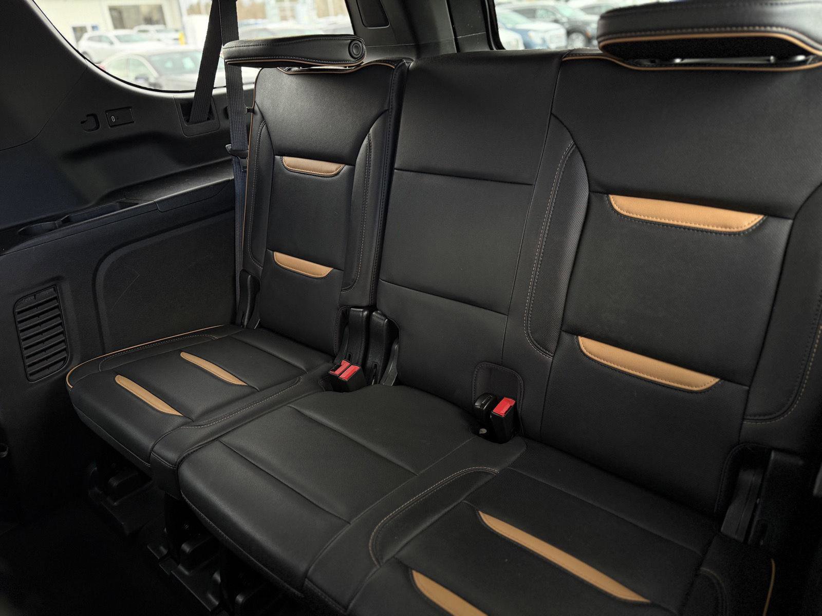 Certified 2023 GMC Yukon XL AT4 w/ AT4 Premium Package AWD/4WD image 17